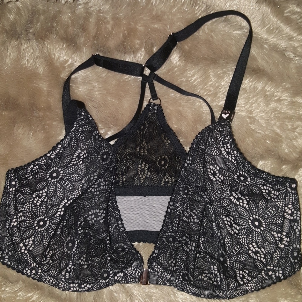 NWT VS Very Sexy Unlined Plunge